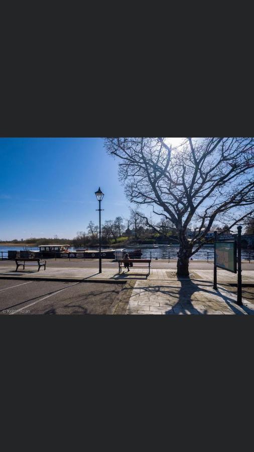 Parisian Style Townhouse Villa Carrick on Shannon Esterno foto